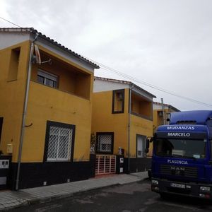company_name_branding] mudanza en casa amarilla